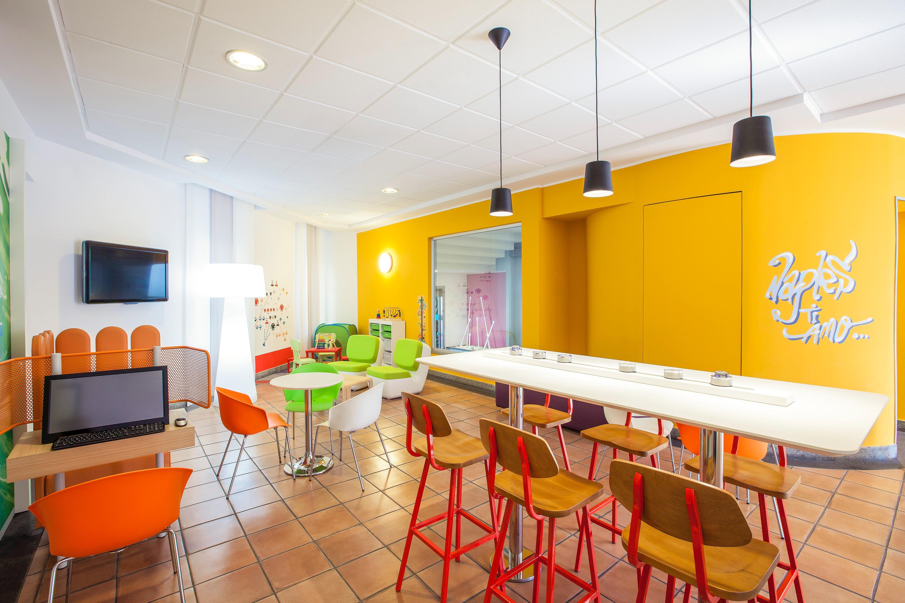 Ibis Styles Garibaldi Hotel 3*