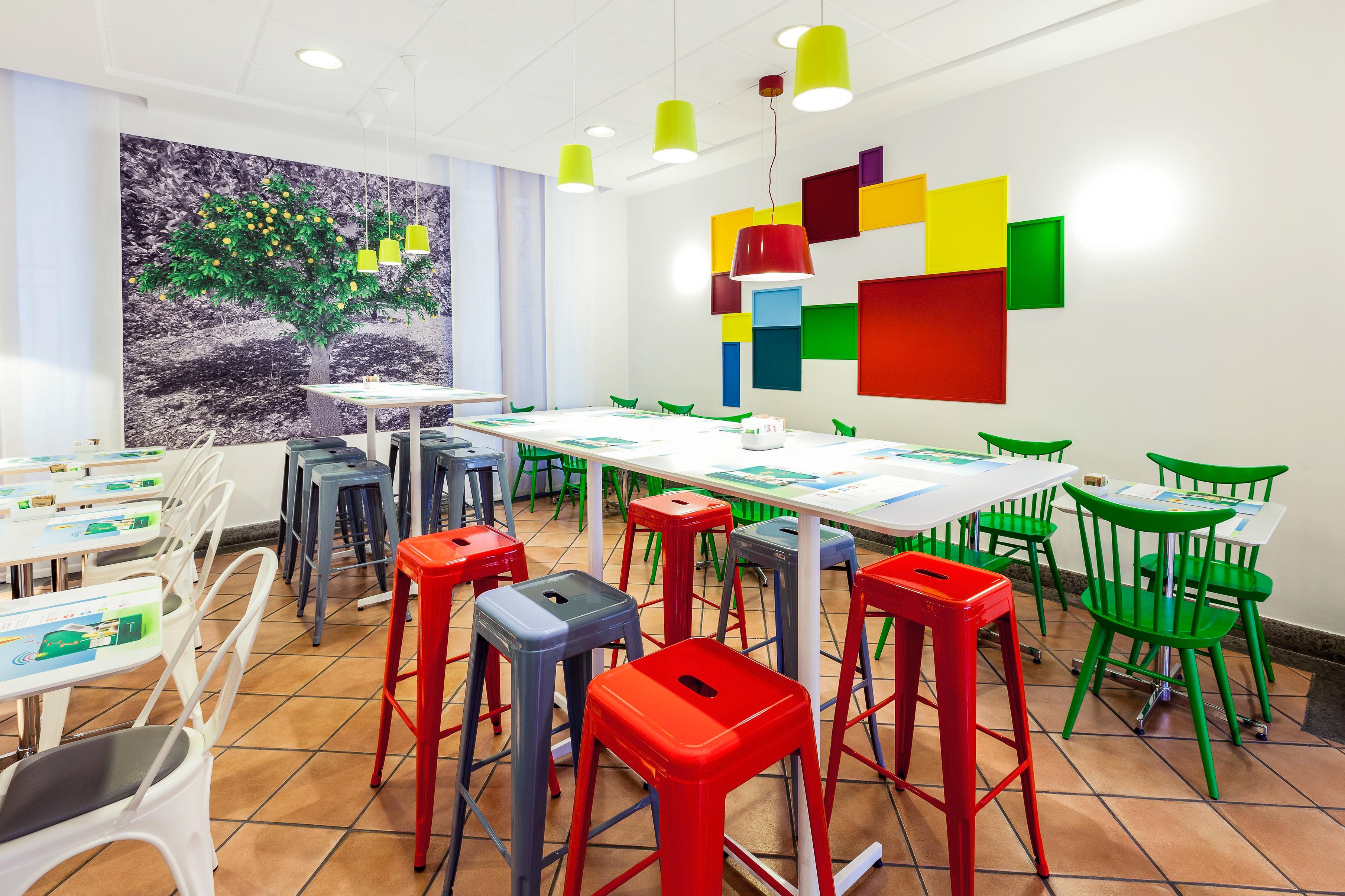 Ibis Styles Garibaldi Hotel Nápoles
