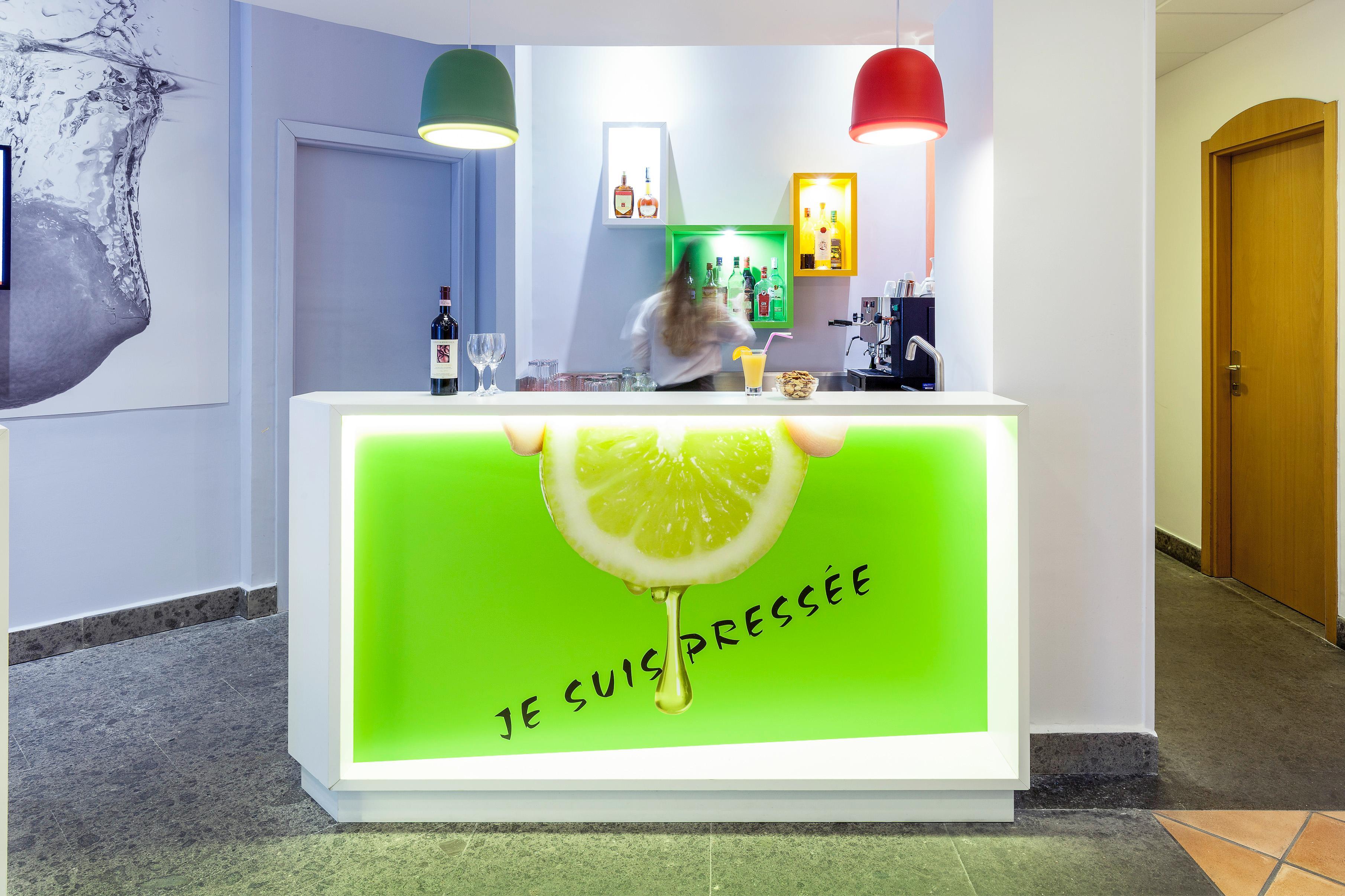 Ibis Styles Garibaldi Hotel Napoli